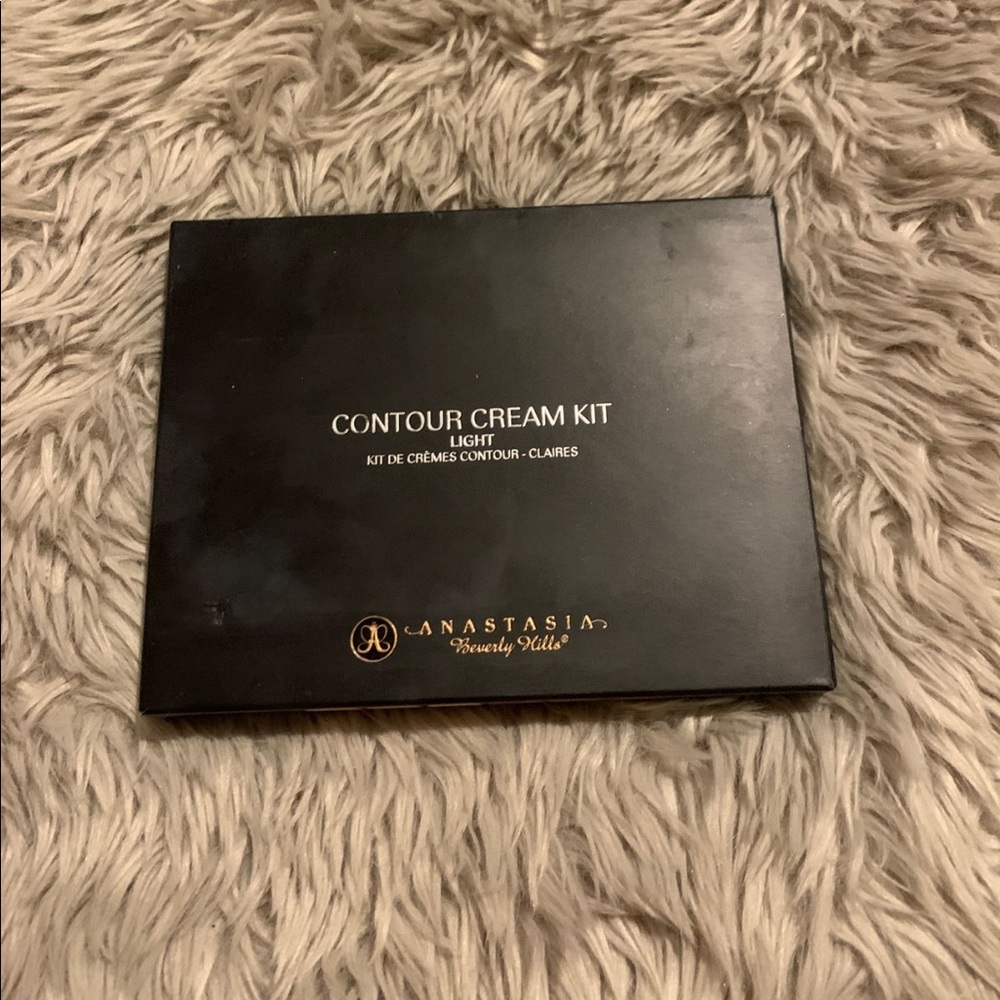 Anastasia Beverly Hills contour kit